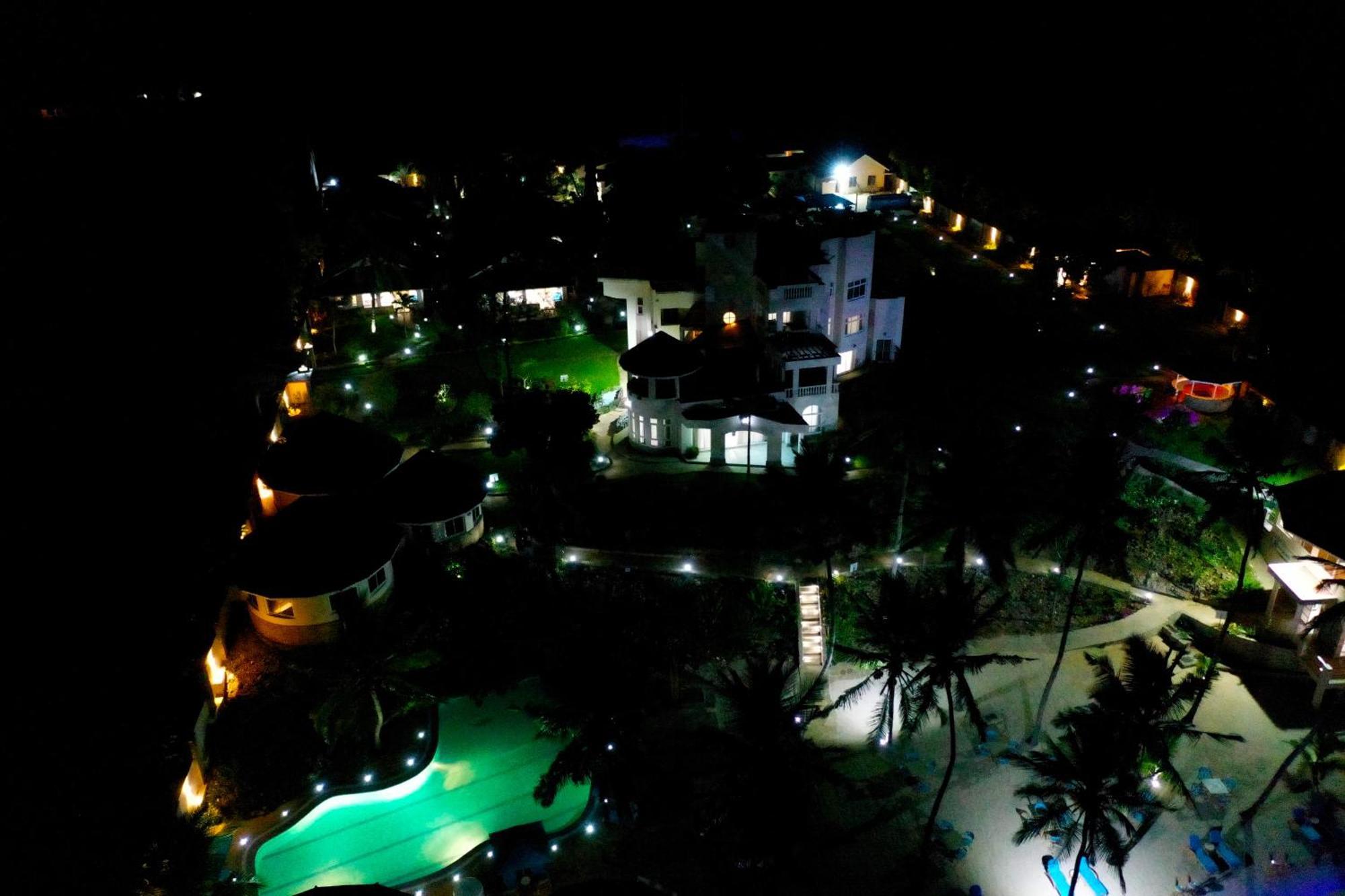 Vipingo Beach Resort Tezo Buitenkant foto